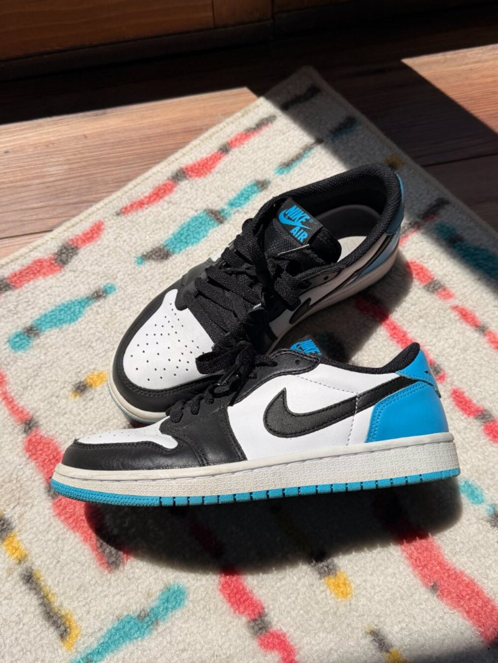Women’s Jordan 1 Low UNC Baby blues.
